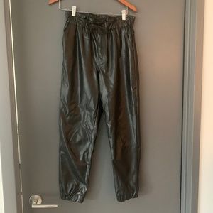 Abercrombie vegan leather joggers women's medium